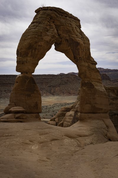 Delicate-Arch with-Cilff-View